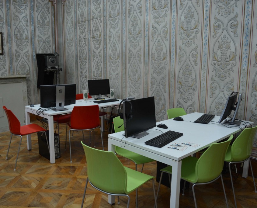 sala lettura computer